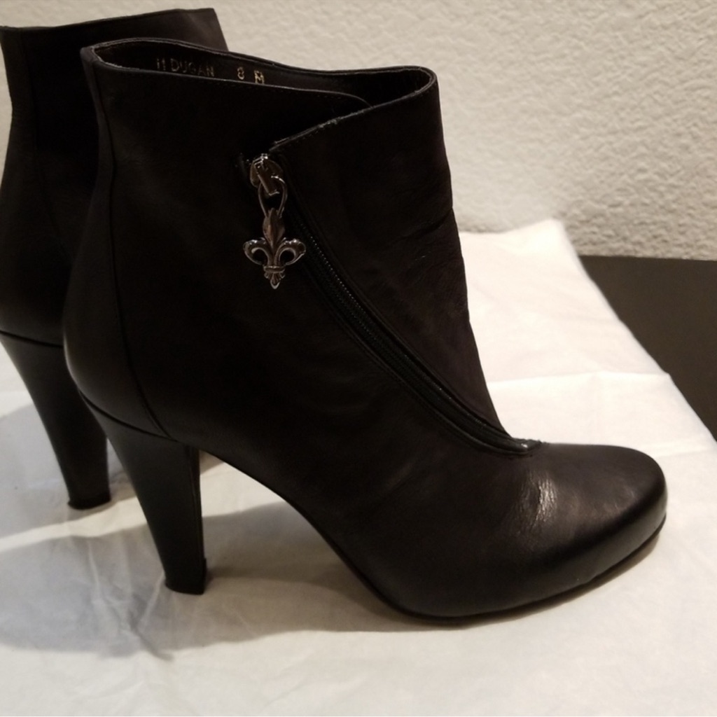 Donald J Pliner Leather Booties Sz 8 Medium